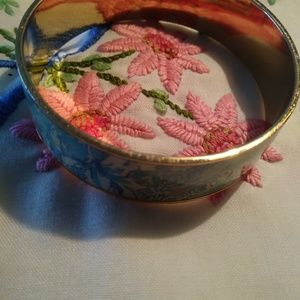 Beautiful Lilly Pulitzer Goldtone and Enamel Brace